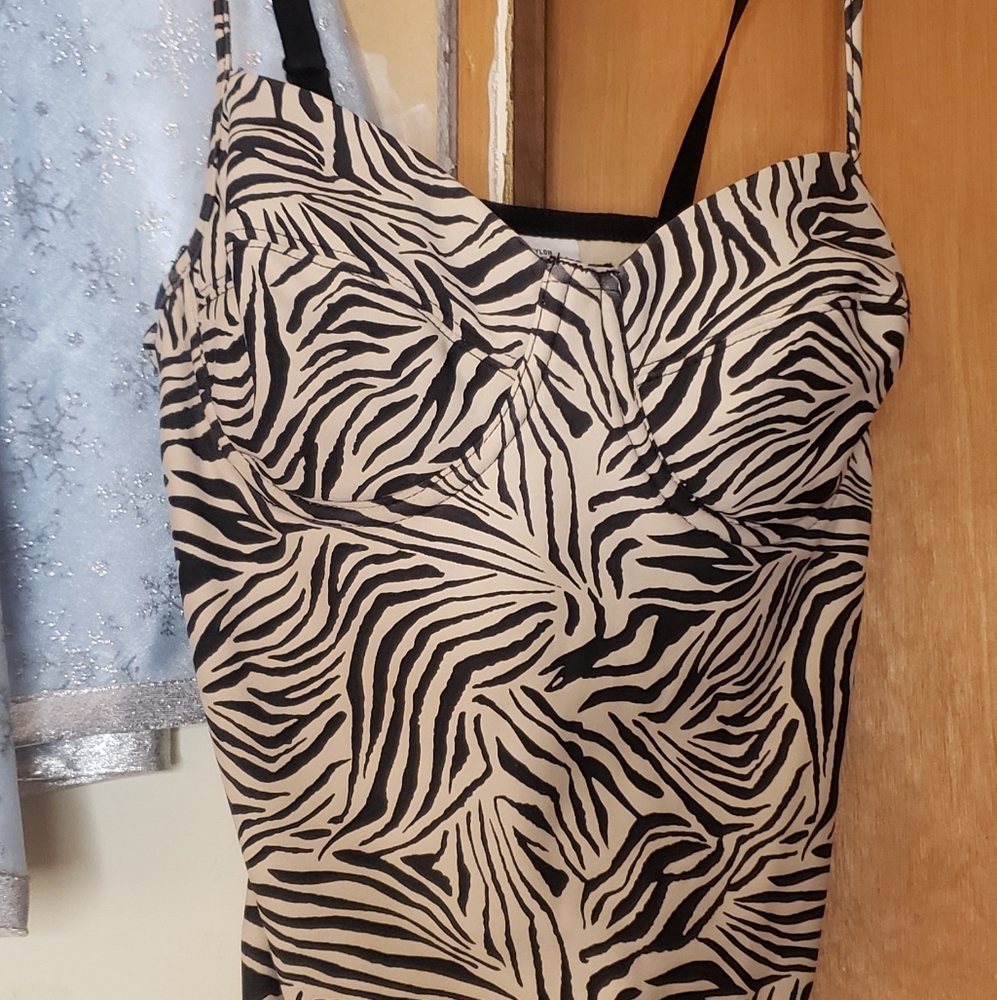 Shape FX Zebra Print Bodysuit, Women's size 34B